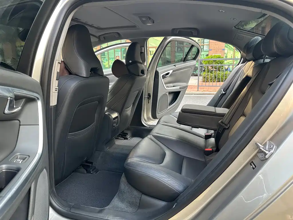 Volvo S60 2016 S60L T5