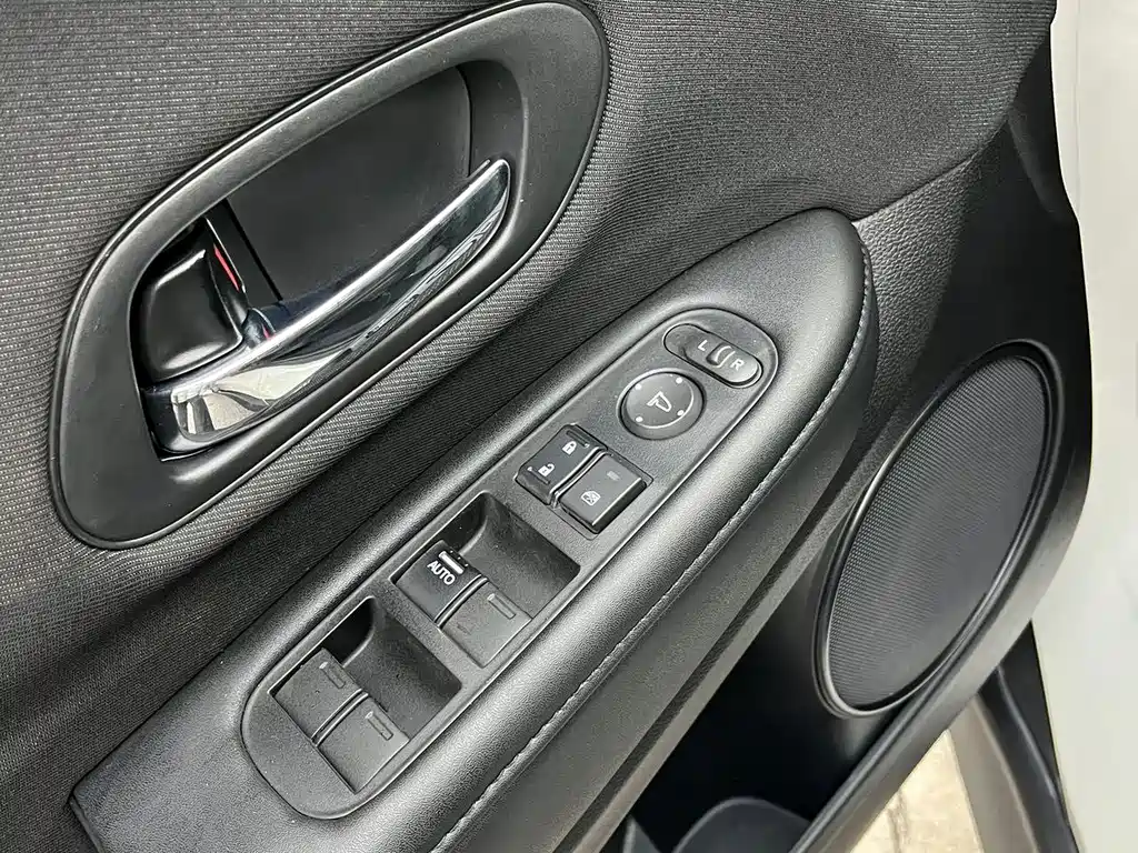 Honda Vezel — миниатюра 12