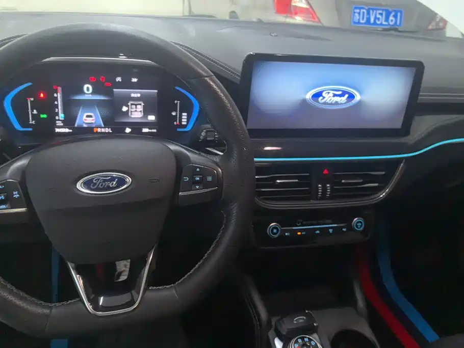 Ford Focus — миниатюра 12
