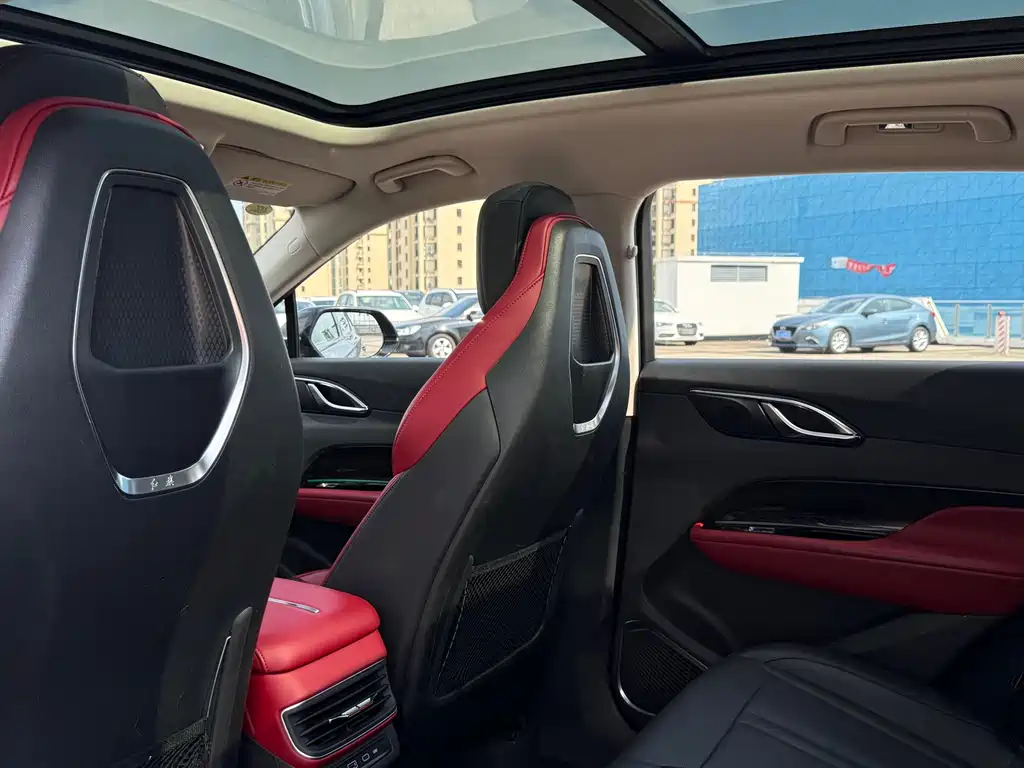 Hongqi Hongqi HS3 — миниатюра 9