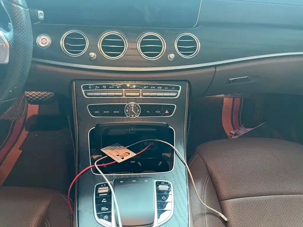 MERCEDES-BENZ E CLASS