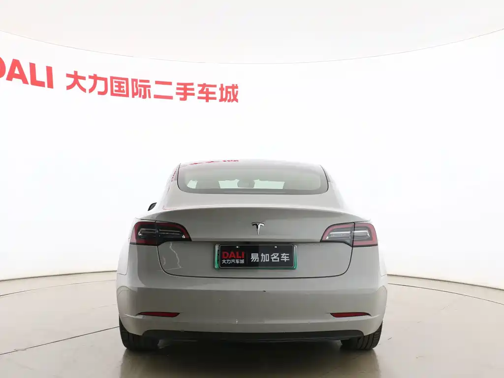 Tesla Model 3 — миниатюра 12