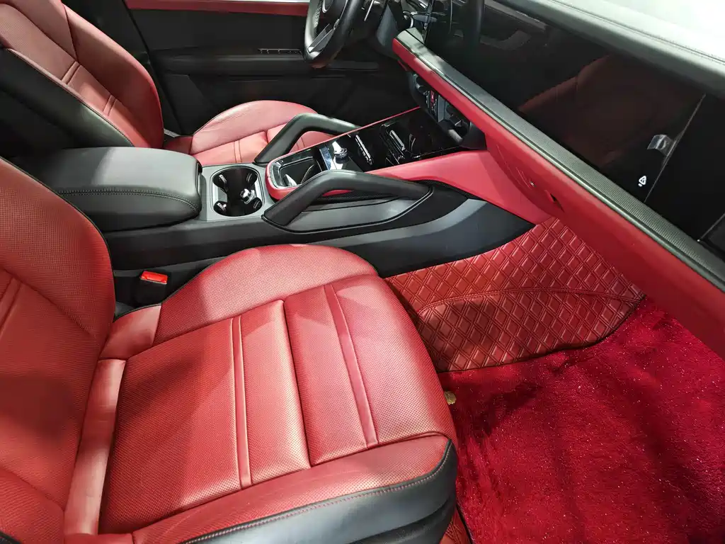 Porsche Cayenne — миниатюра 10