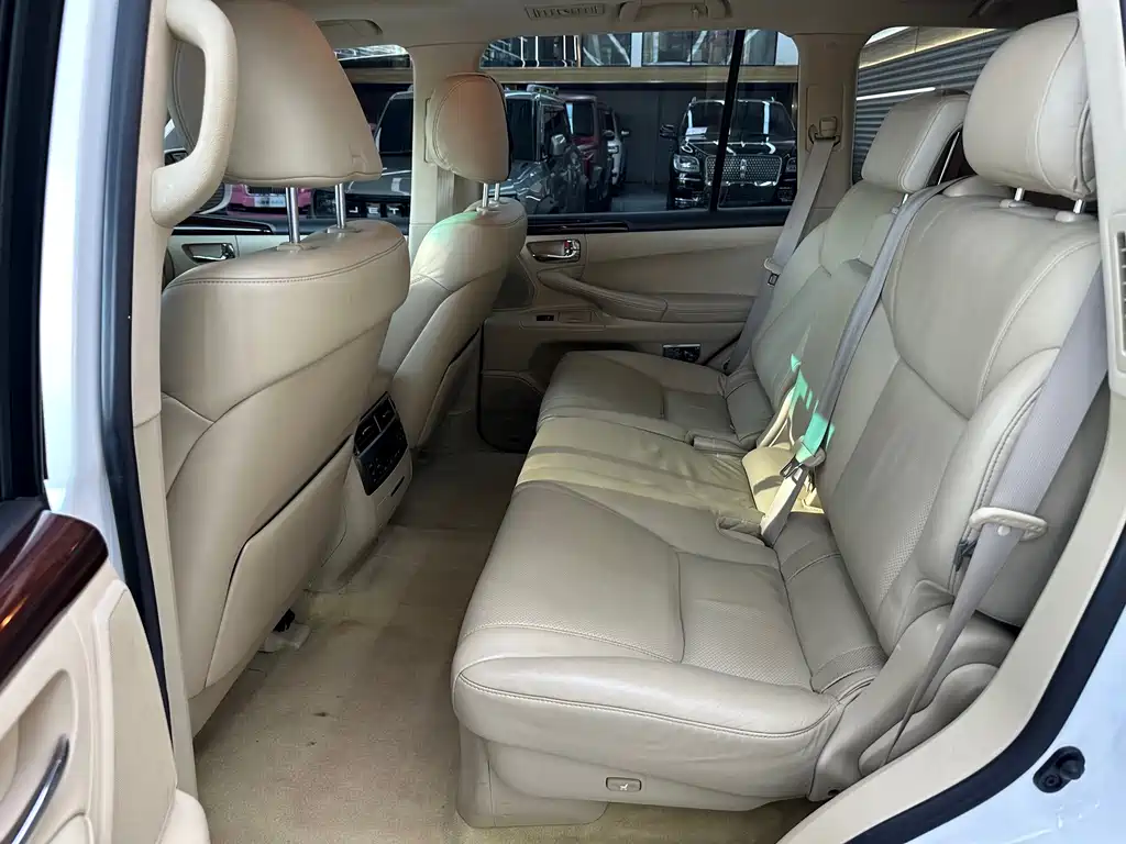 Lexus LX 2009 570
