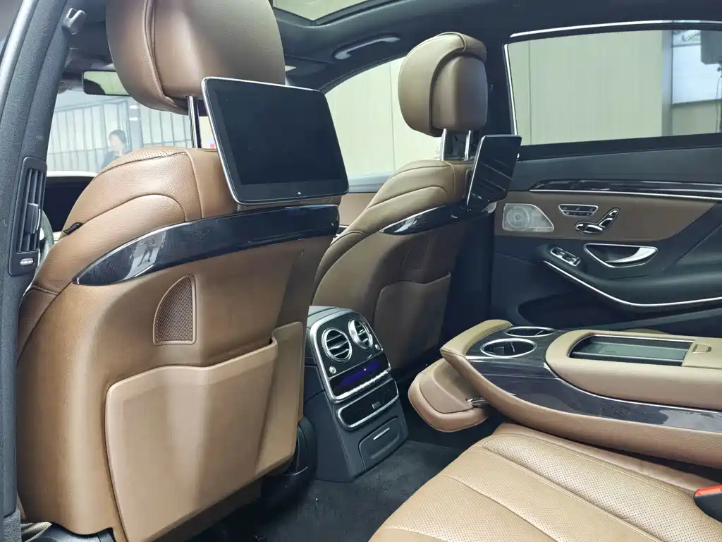 Mercedes-Benz S-Class — миниатюра 6