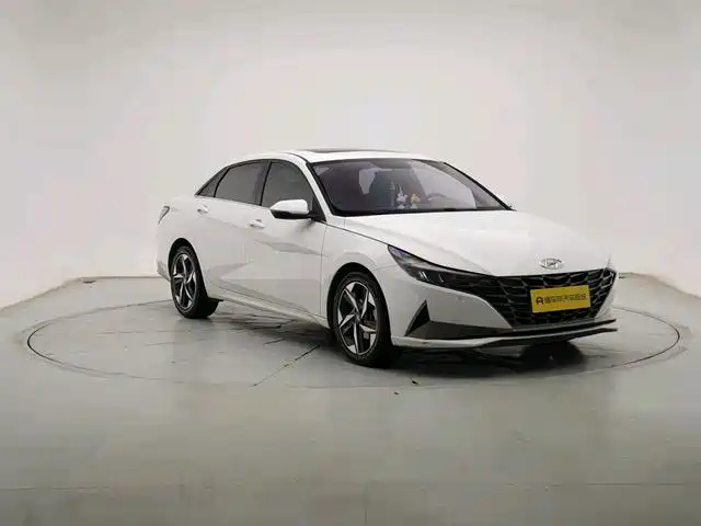 Hyundai Elantra 2023