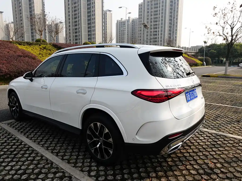 Mercedes-Benz GLC 2023 GLC 260 L 4MATIC Luxury 5 мест