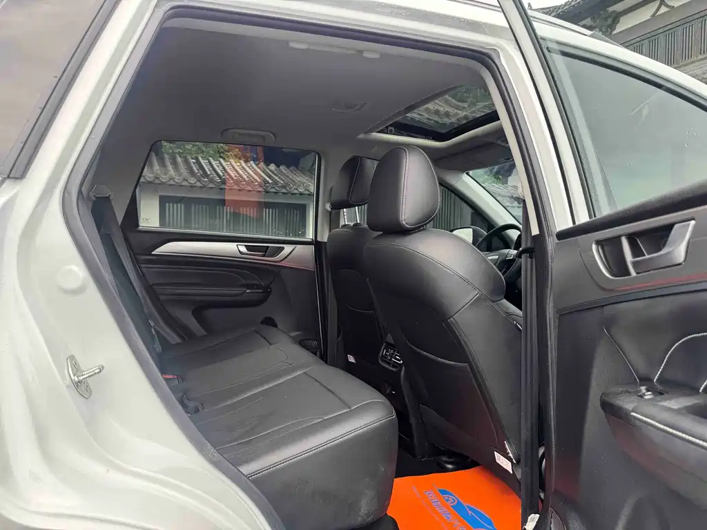 Haval M6 — миниатюра 9