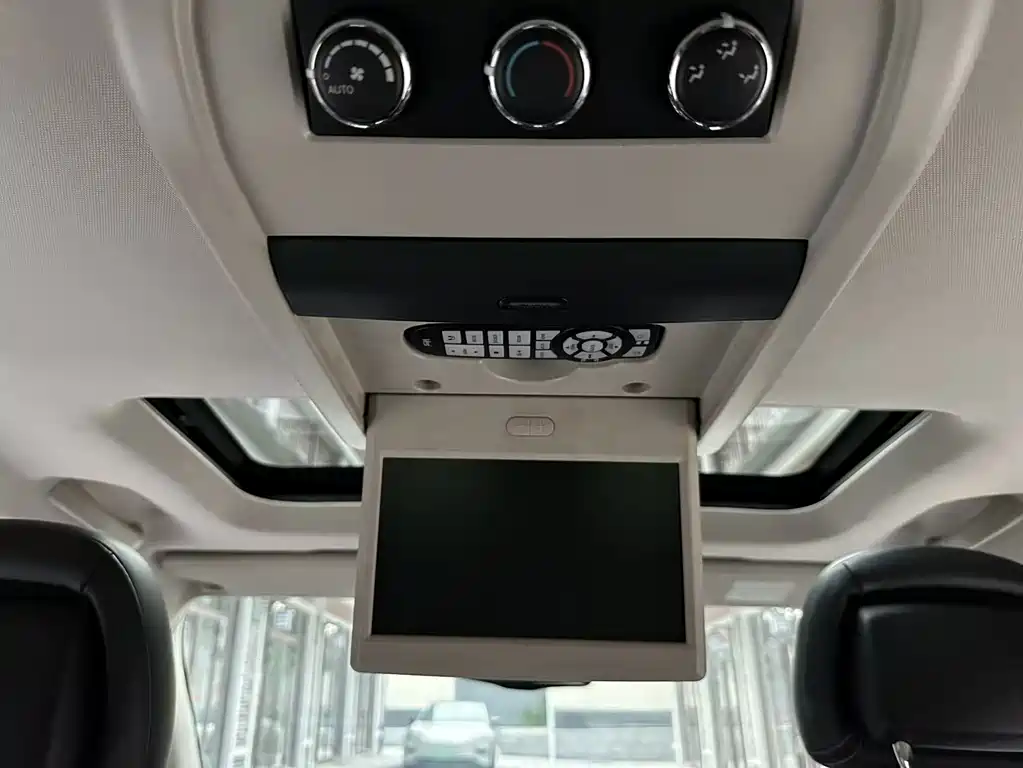 Dodge Journey — миниатюра 13