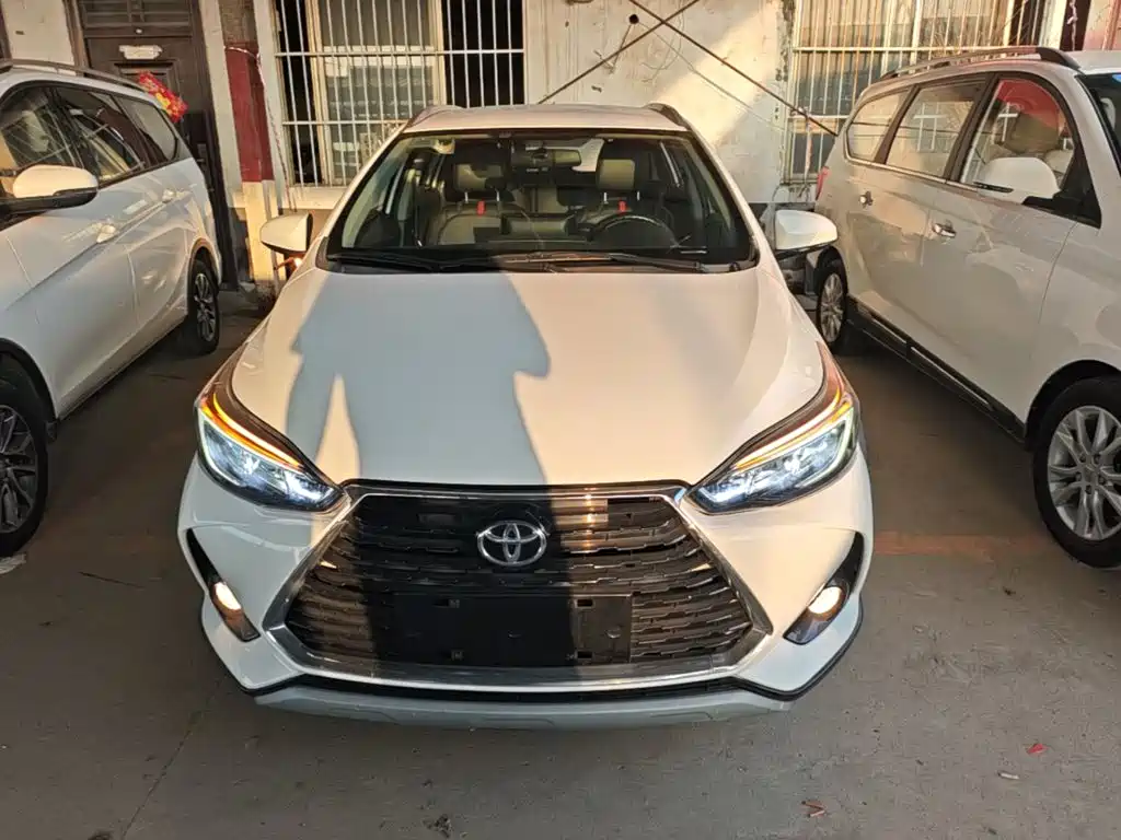 Toyota Yaris L — миниатюра 3