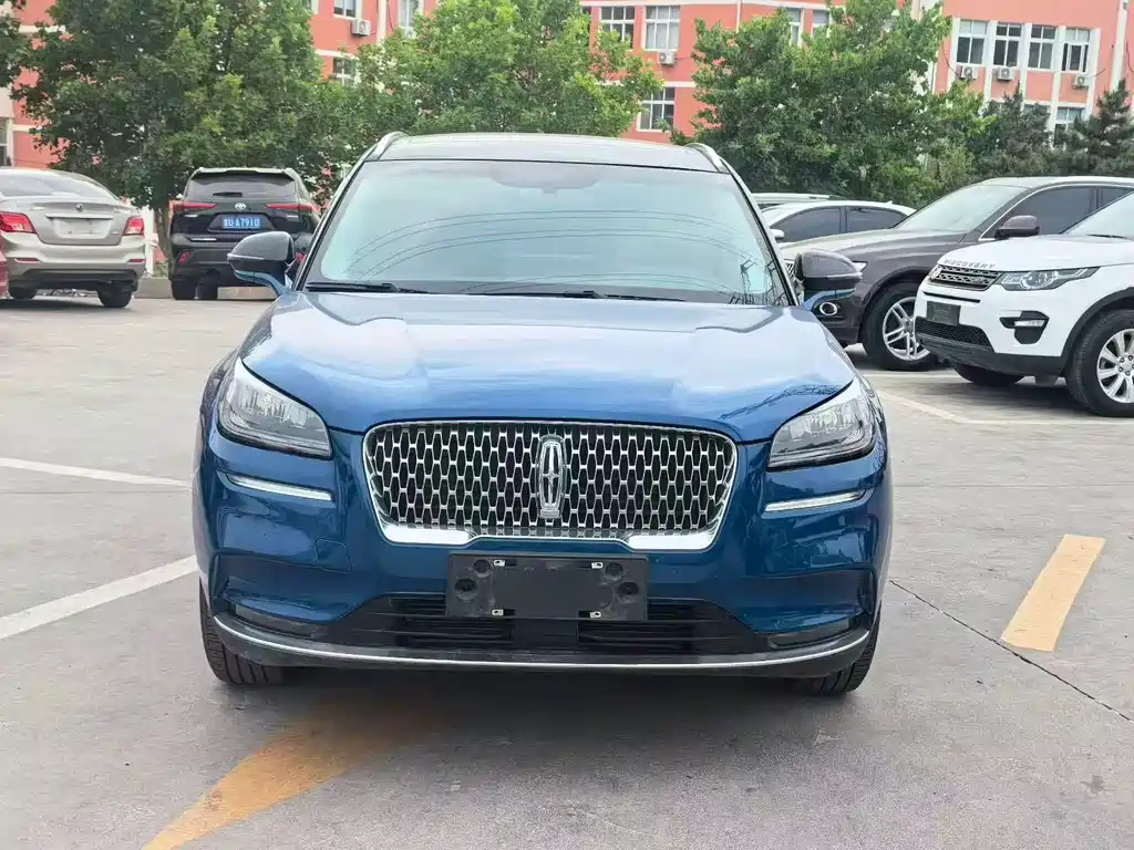 Lincoln Corsair — миниатюра 2