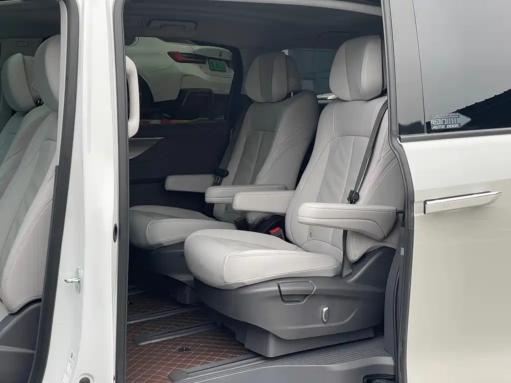 Buick GL8 2025 Smart