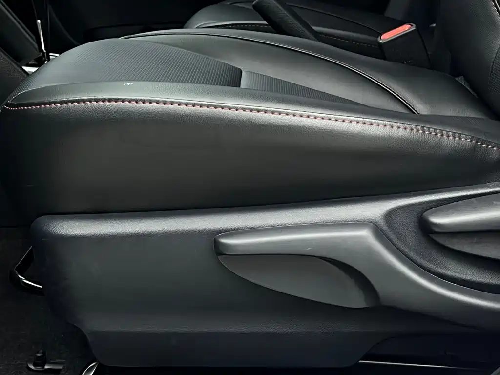 TOYOTA YARIS L ZHIXUAN