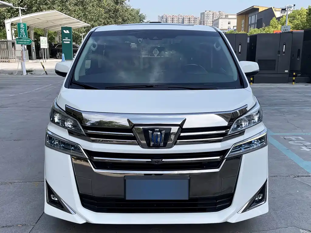 Toyota Vellfire — миниатюра 2