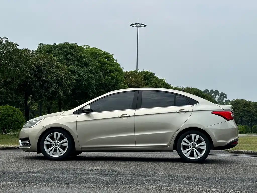 Chery Arrizo 5 — миниатюра 17