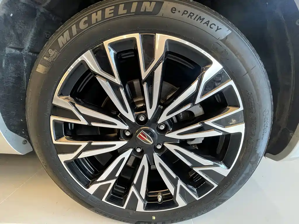 Hongqi Hongqi HS5 — миниатюра 14