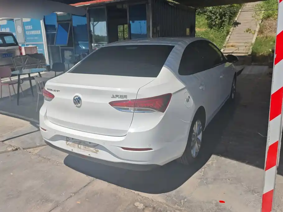 Buick Excelle — миниатюра 3