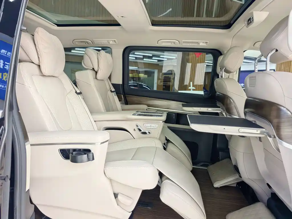 MERCEDES-BENZ V CLASS