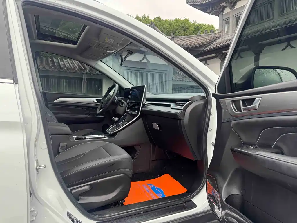 Haval M6 — миниатюра 10