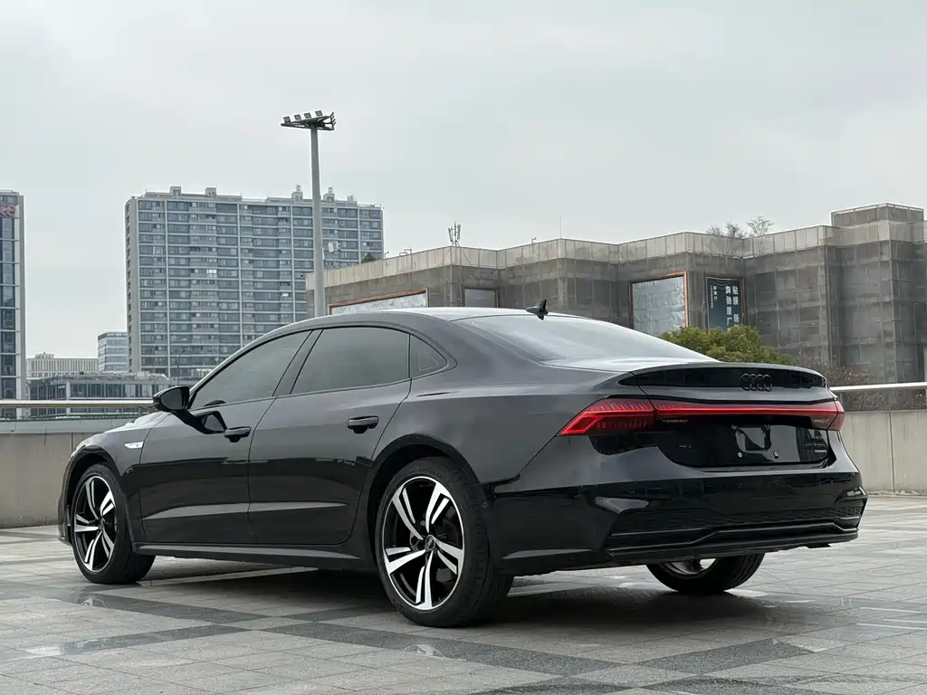 AUDI A7L