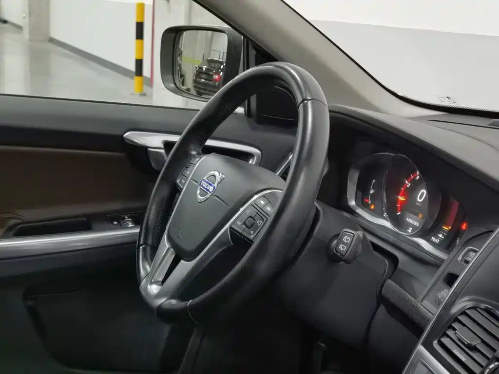 Volvo XC60 — миниатюра 22