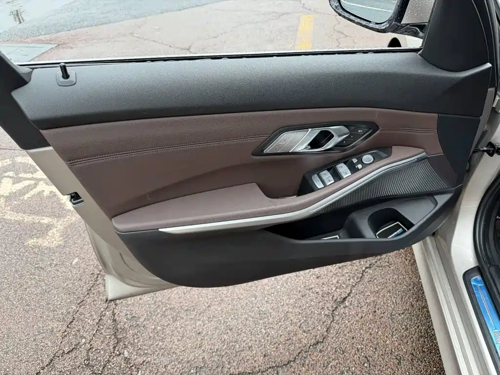 BMW 3 Series — миниатюра 6