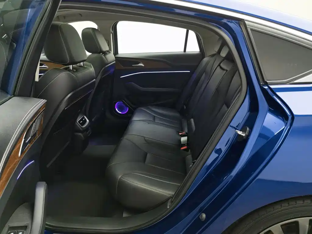Hongqi Hongqi H5 — миниатюра 15