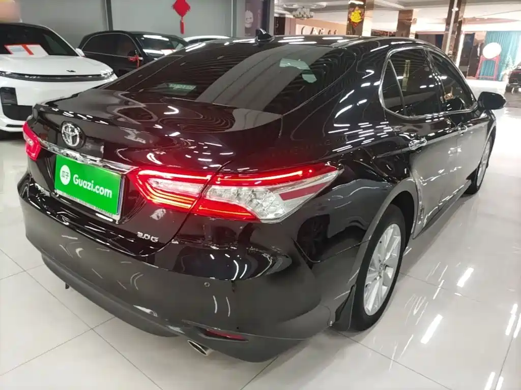Toyota Camry — миниатюра 7