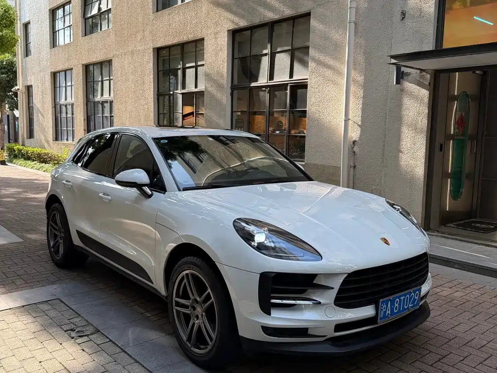 Porsche Macan — миниатюра 3