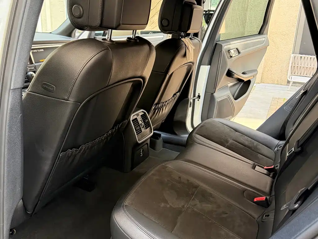 Porsche Macan — миниатюра 14