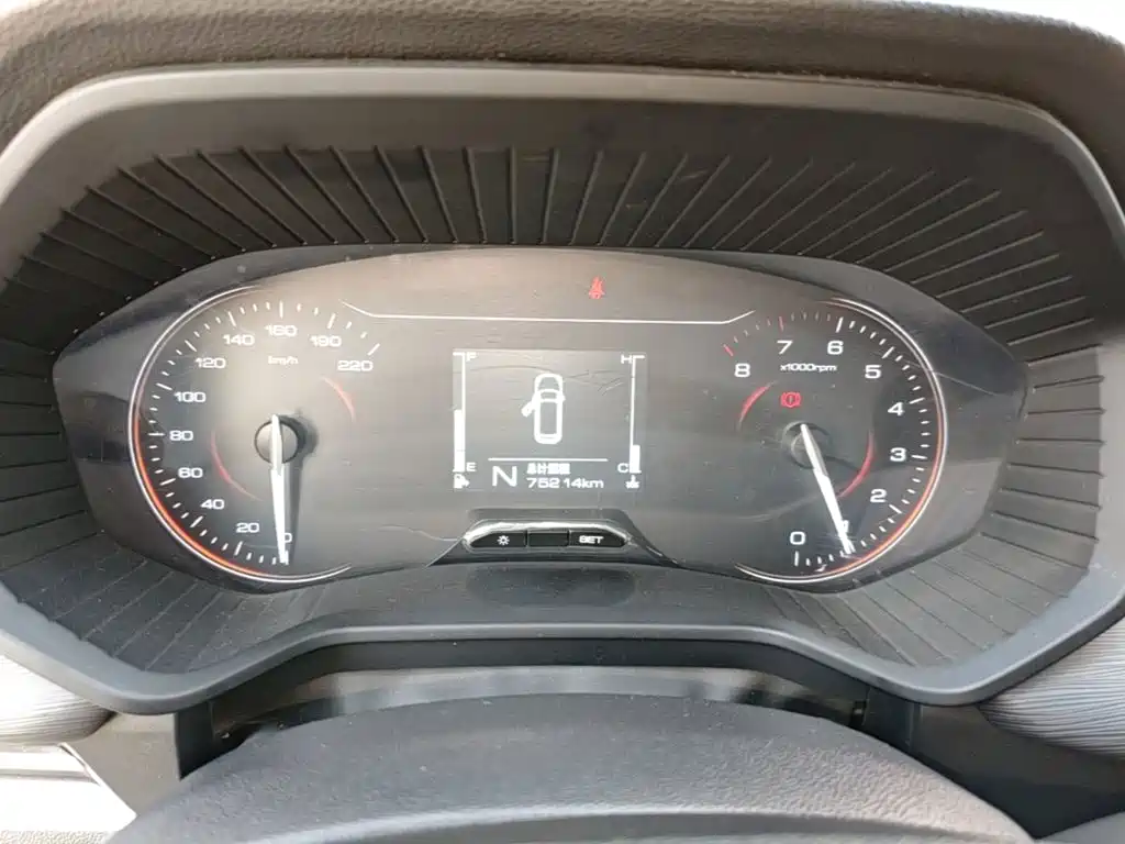 Wuling Jiachen — миниатюра 12