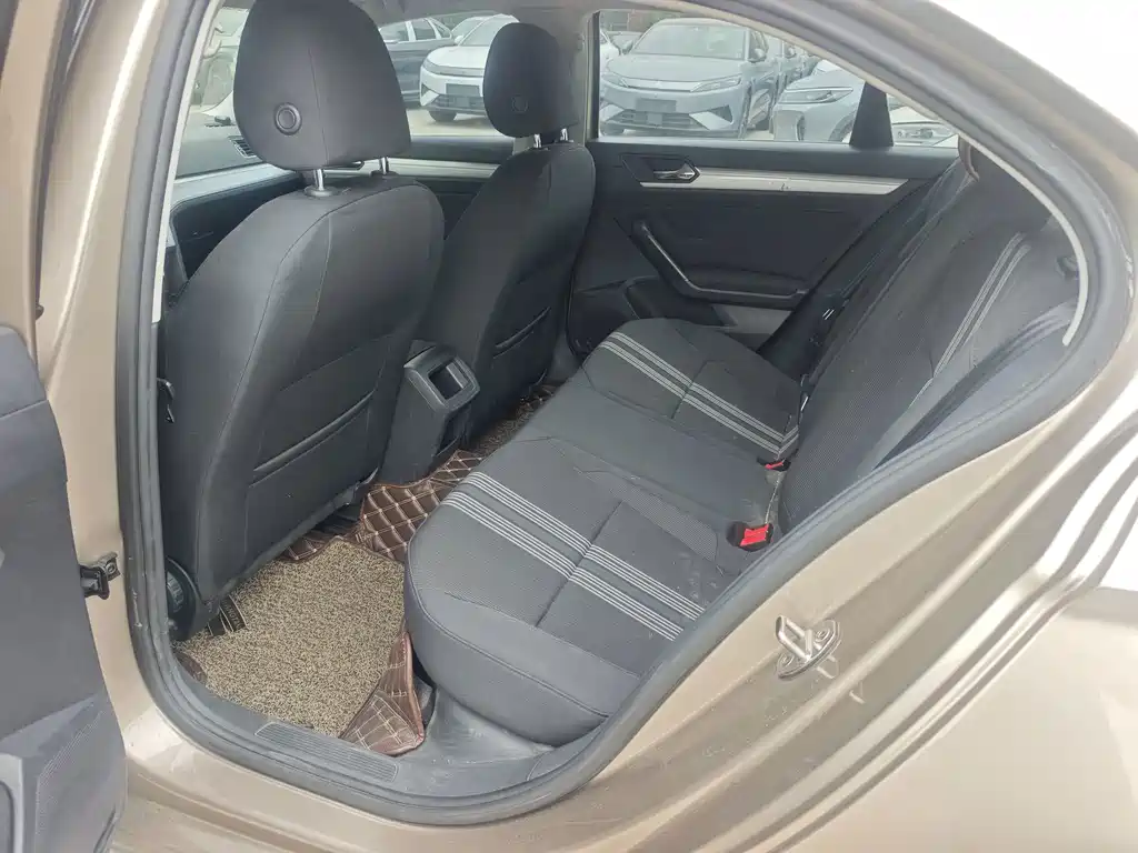 Volkswagen Lamando — миниатюра 6