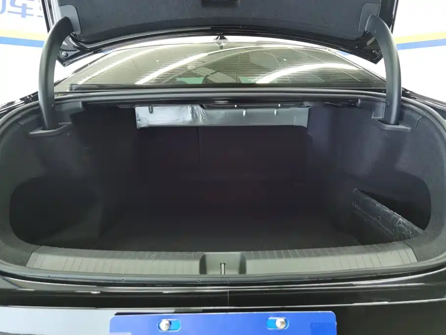 Volkswagen Magotan — миниатюра 4