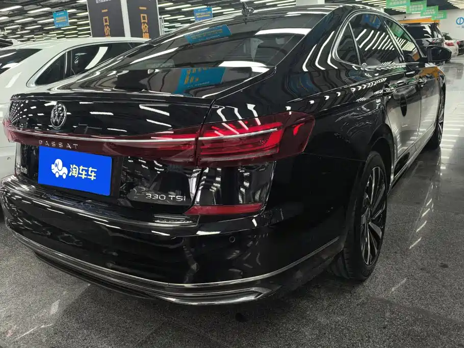 Volkswagen Passat 2022 330TSI Elite
