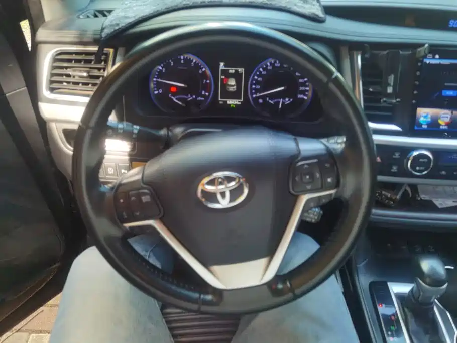 Toyota Highlander — миниатюра 14