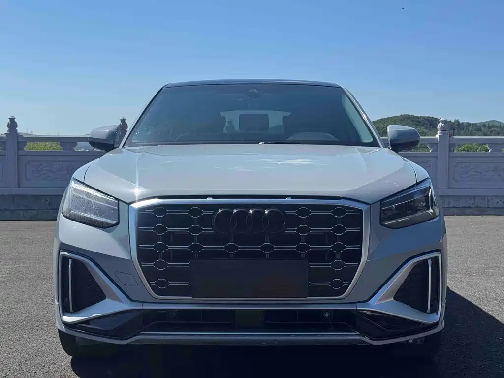 Audi Q2L — миниатюра 2