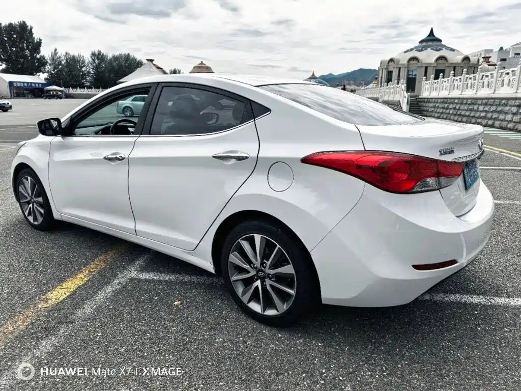 Hyundai Elantra Langdong — миниатюра 7
