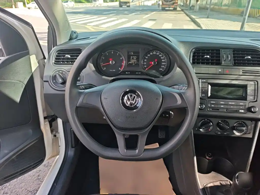 Volkswagen Polo — миниатюра 11