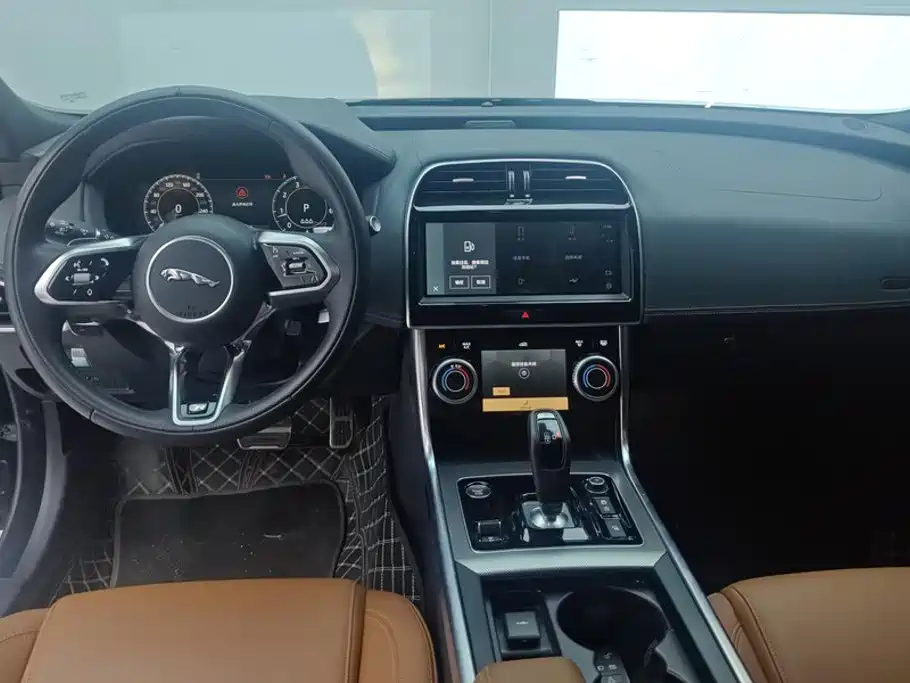 Jaguar XEL — миниатюра 12