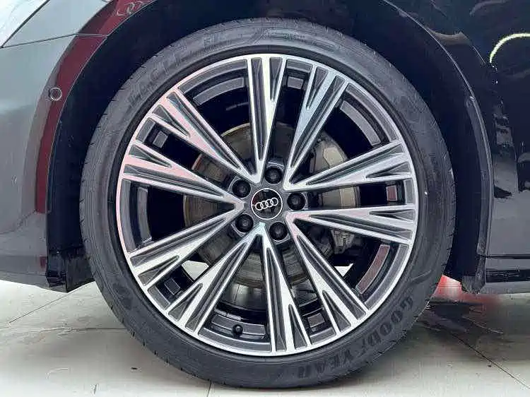 Audi A6L — миниатюра 13