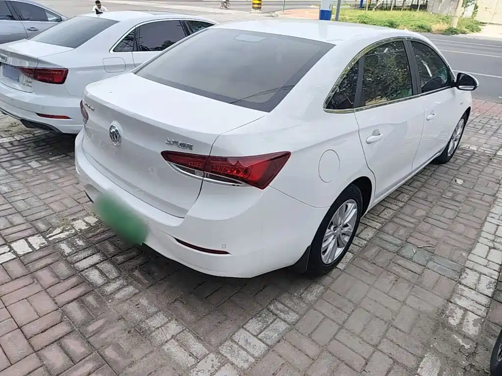 Buick Excelle — миниатюра 7