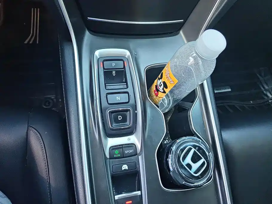 Honda Accord — миниатюра 16
