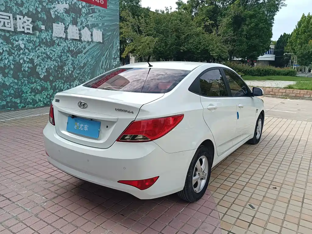 Hyundai Verna — миниатюра 15