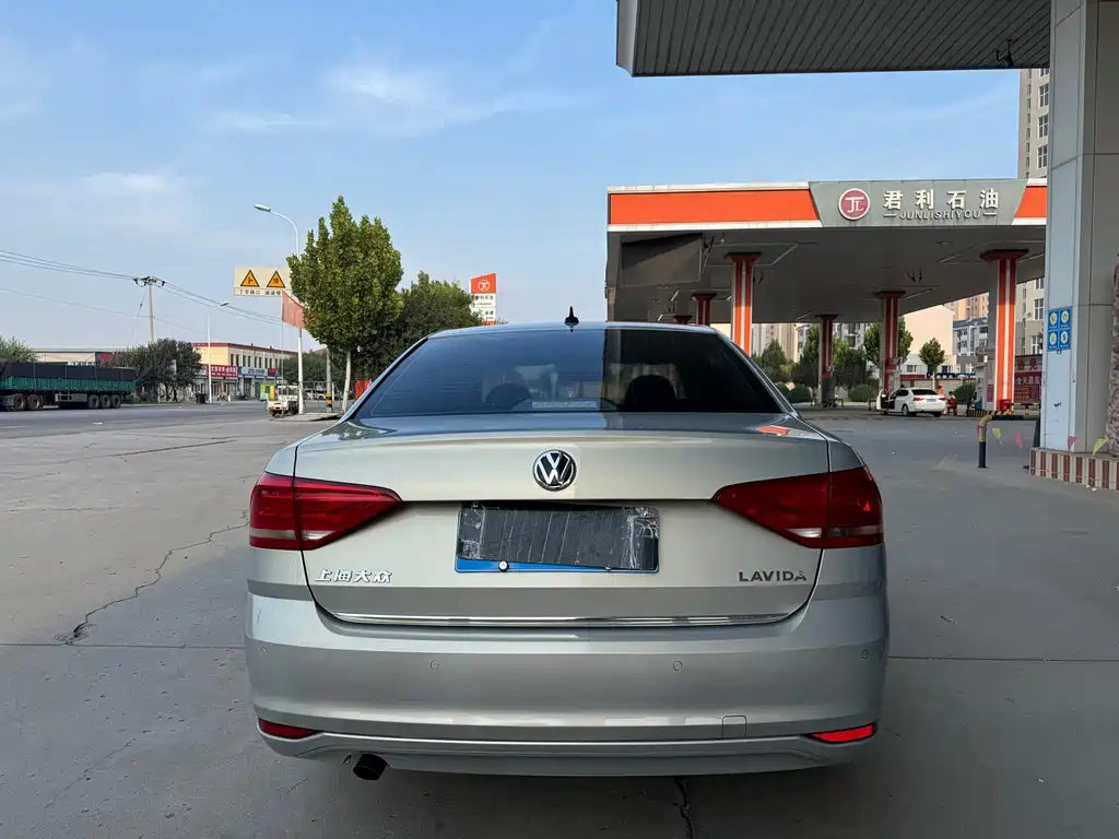 Volkswagen Lavida — миниатюра 11