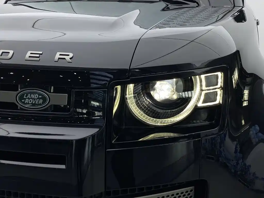 Land Rover Defender — миниатюра 5