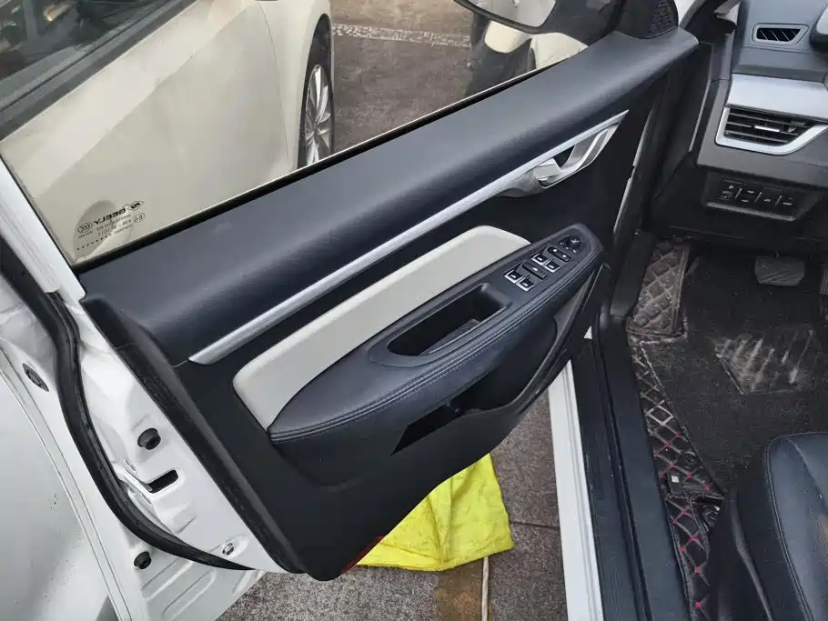 Geely Vision — миниатюра 7