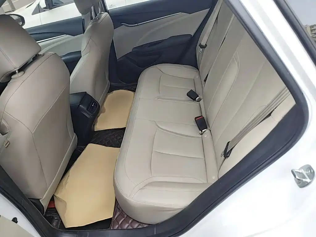 Buick Excelle — миниатюра 17