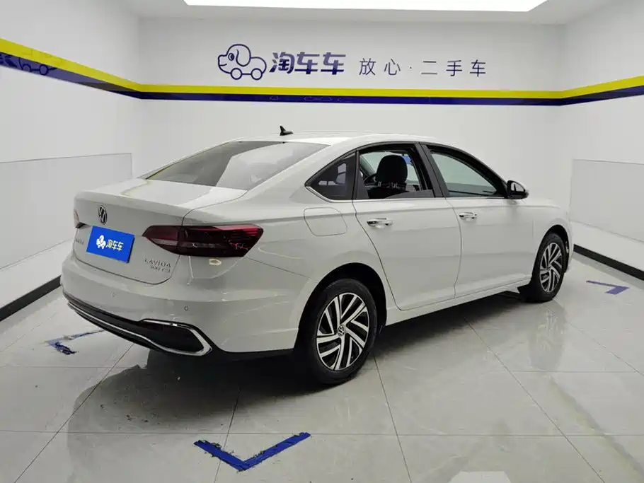 Volkswagen Lavida — миниатюра 3