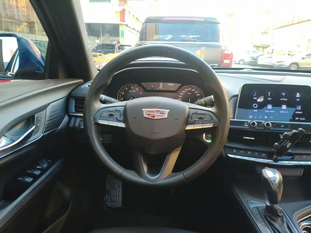 Cadillac CT4 — миниатюра 11