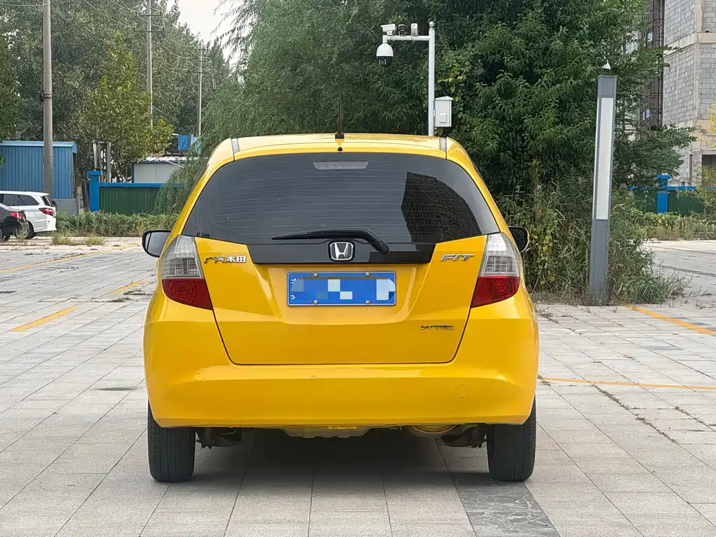 Honda Fit — миниатюра 5